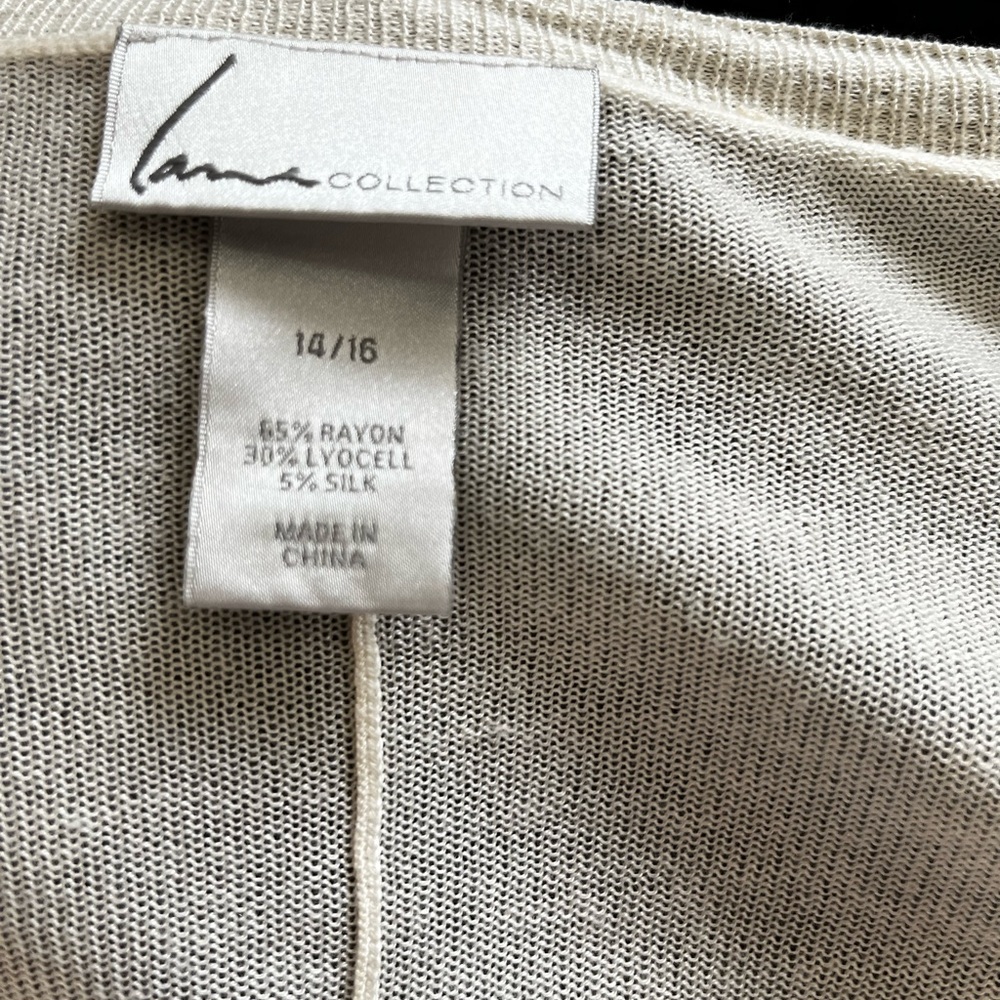 Lane Collection Shrug/Sweater - Picture 3 of 4